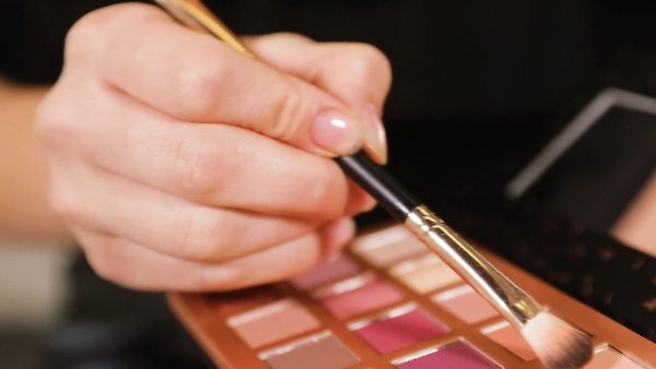 511rUuJLEHL.SL1500 Pippa of London Soho Eyeshadow Palette: The Ultimate Glam on the Go