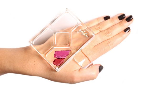Hand Make-up Mixing Palette with Lid - Your Solution to Mess-Free and Hygienic Make-up Blending